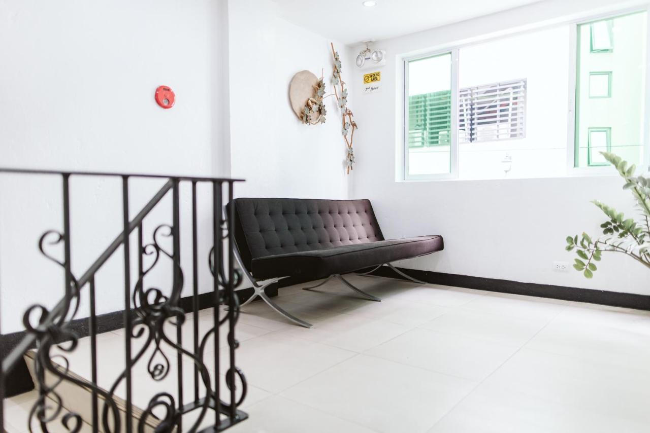 San Agustin Residences Makati City Esterno foto