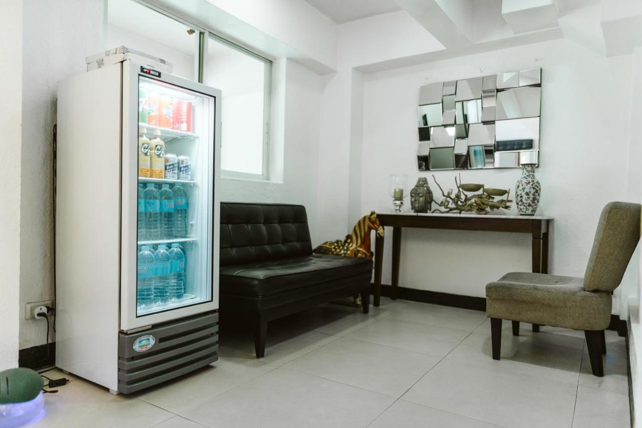 San Agustin Residences Makati City Esterno foto