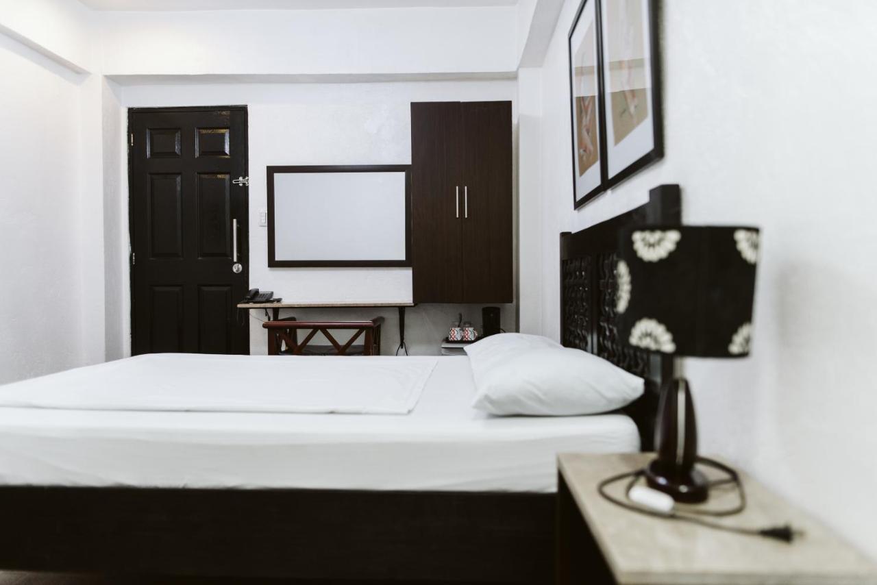 San Agustin Residences Makati City Esterno foto